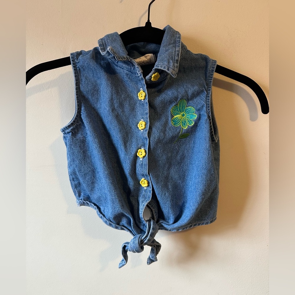 ✨5/$25 Vintage 90s Amy Byer Floral Denim Tie Front Sleeveless Button Up
